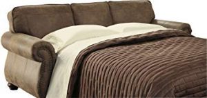 Ashley Furniture Signature Design – Larkinhurst Traditional Sleeper Sofa