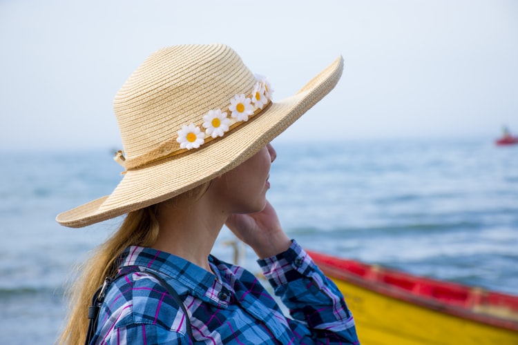 woman with a hat